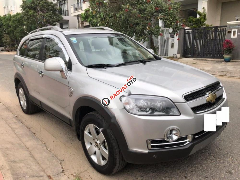 Xe Chevrolet Captiva LT năm sản xuất 2010, màu bạc chính chủ, giá tốt-9