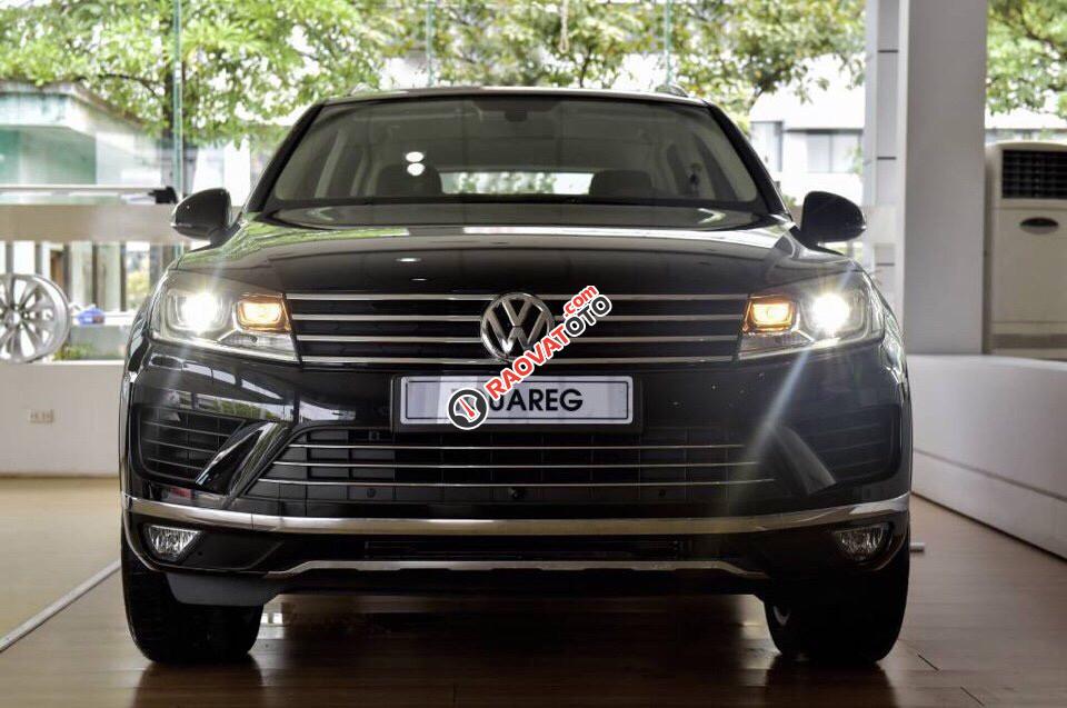 Dòng SUV nhập Đức Volkswagen Touareg 3.6 FSI, màu đen đời 2015, tặng BHVC+dán 3M, LH Hương: 0902.608.293-7