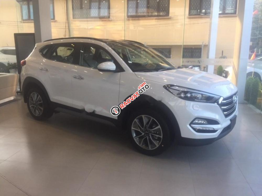 Bán ô tô Hyundai Tucson 2.0AT 2WD đời 2018, màu trắng-0