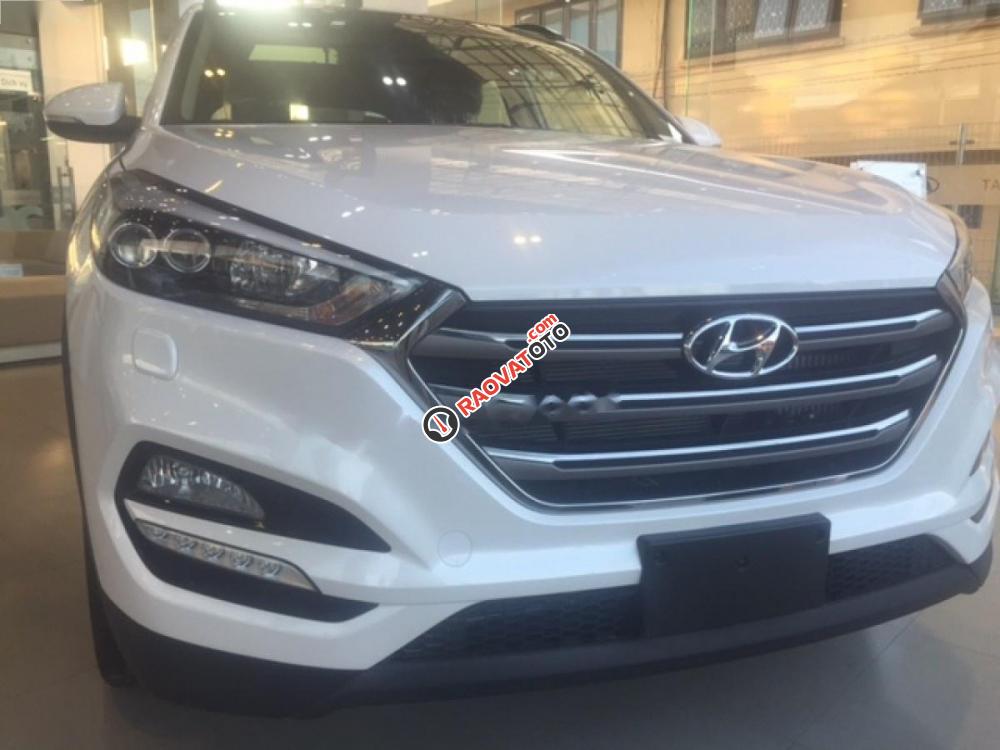 Bán ô tô Hyundai Tucson 2.0AT 2WD đời 2018, màu trắng-1