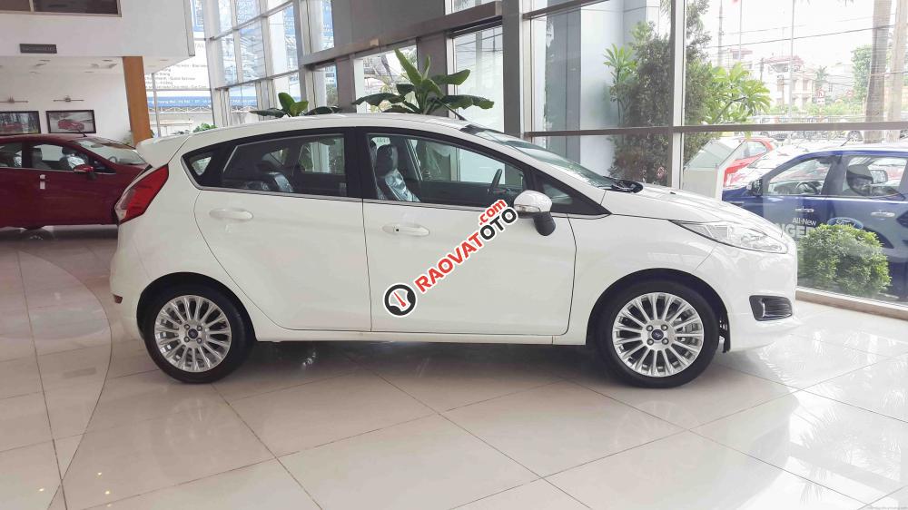 Cần bán xe Ford Fiesta1.0L Ecoboost giảm giá tới 50tr + nhiều phụ kiện hấp dẫn-1