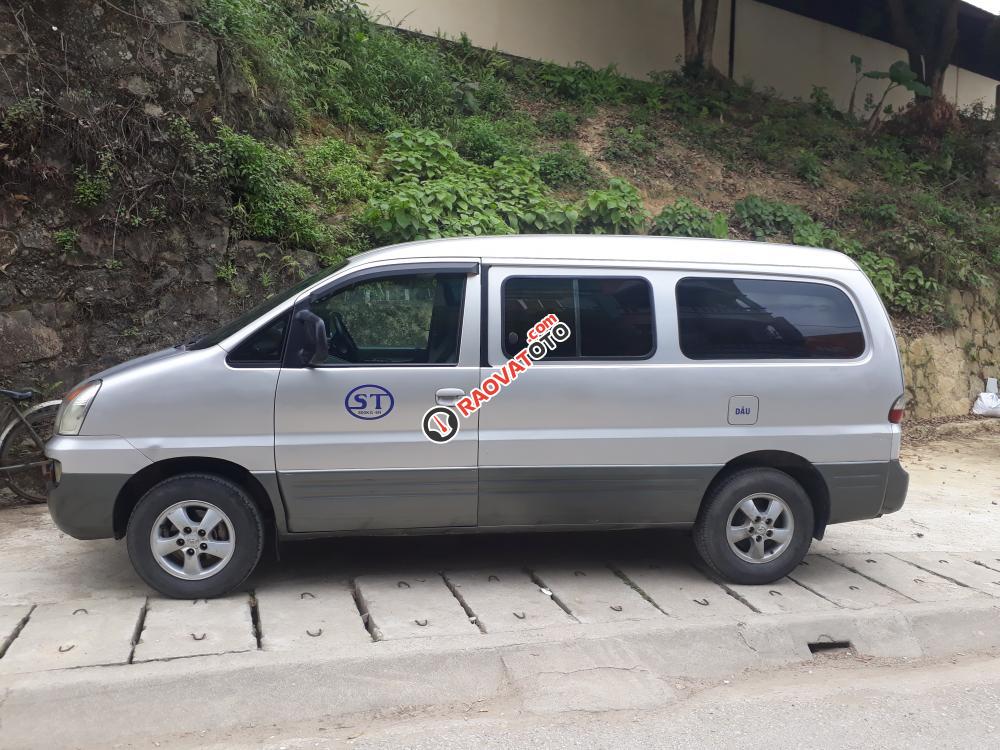 Cần bán Hyundai Starex GRX đời 2004, màu bạc, nhập khẩu-0