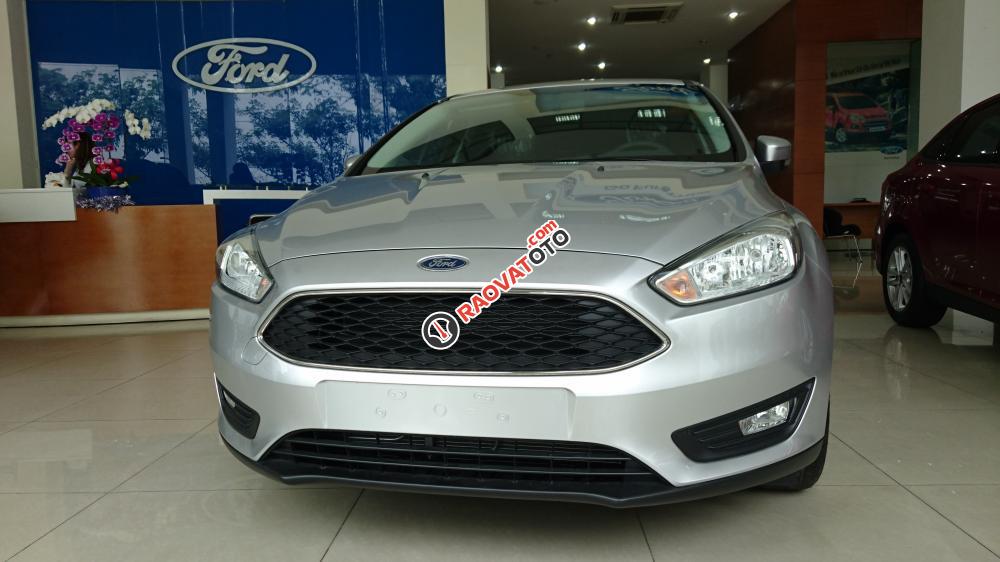 Cần bán xe Ford Focus Trend giá tốt-0