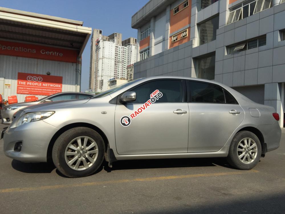 Bán Toyota XLi đời 2010, màu bạc, xe nhập-2