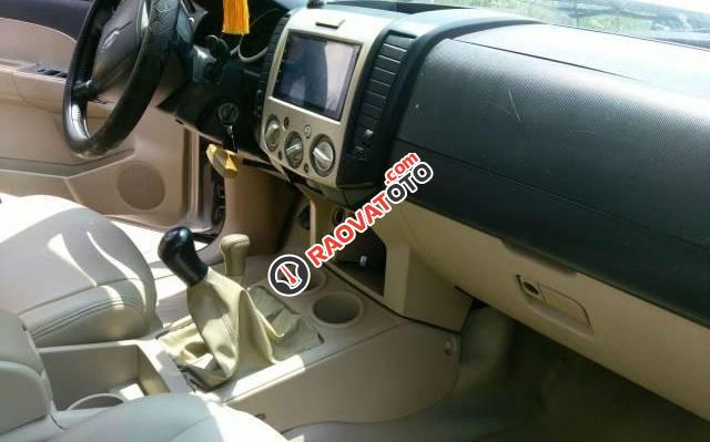 Chính chủ bán Ford Everest 4x4MT 2007, màu bạc-3