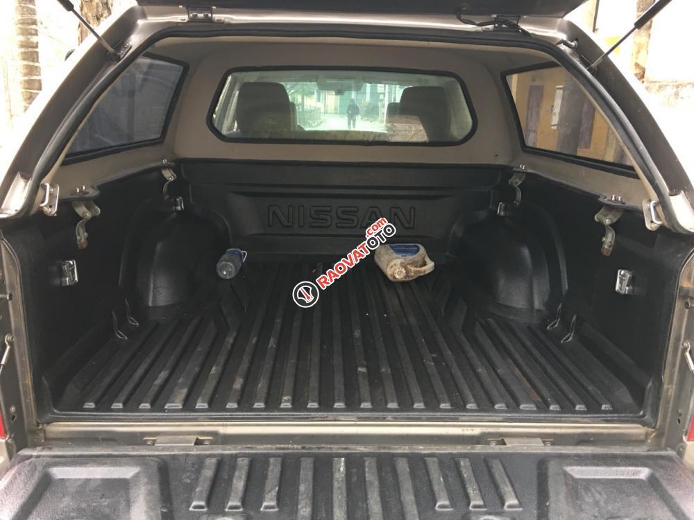 Bán Nissan LE sản xuất năm 2014, giá 405tr dầu 2 cầu-3