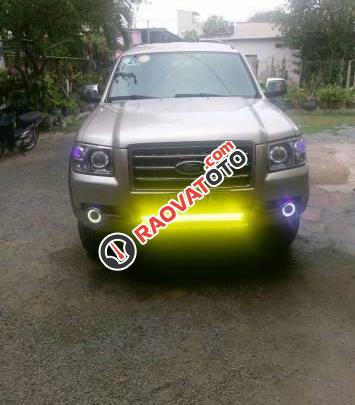 Chính chủ bán Ford Everest 4x4MT 2007, màu bạc-4