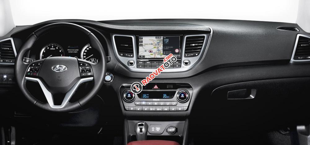 Bán xe Tucson giá 760 triệu, hỗ trợ trả góp và giao xe ngay Lh 0933016693-4