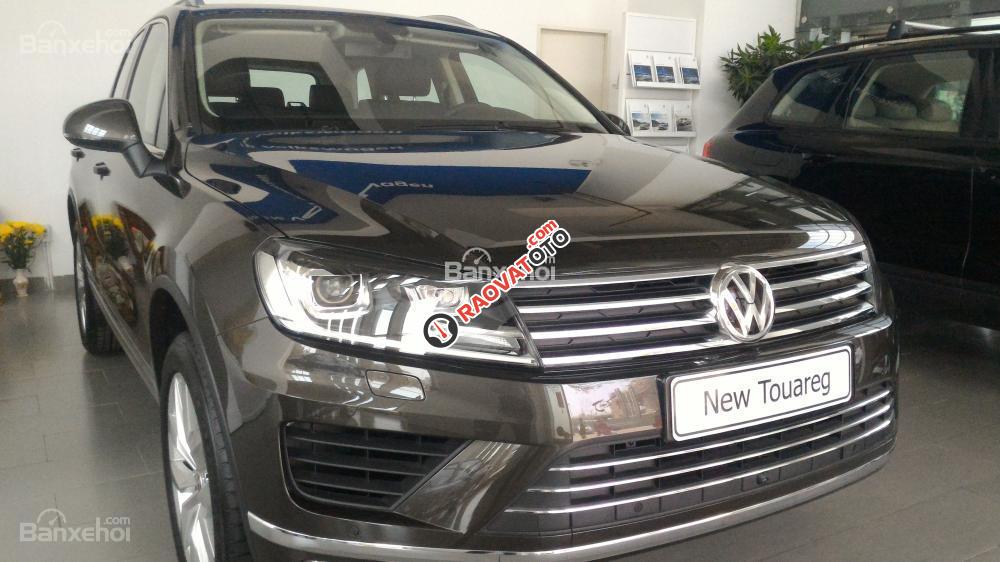 Dòng SUV nhập Đức Volkswagen Touareg 3.6l, màu vàng cát. Cam kết giá tốt- Thu Hương: 0902.608.293-10