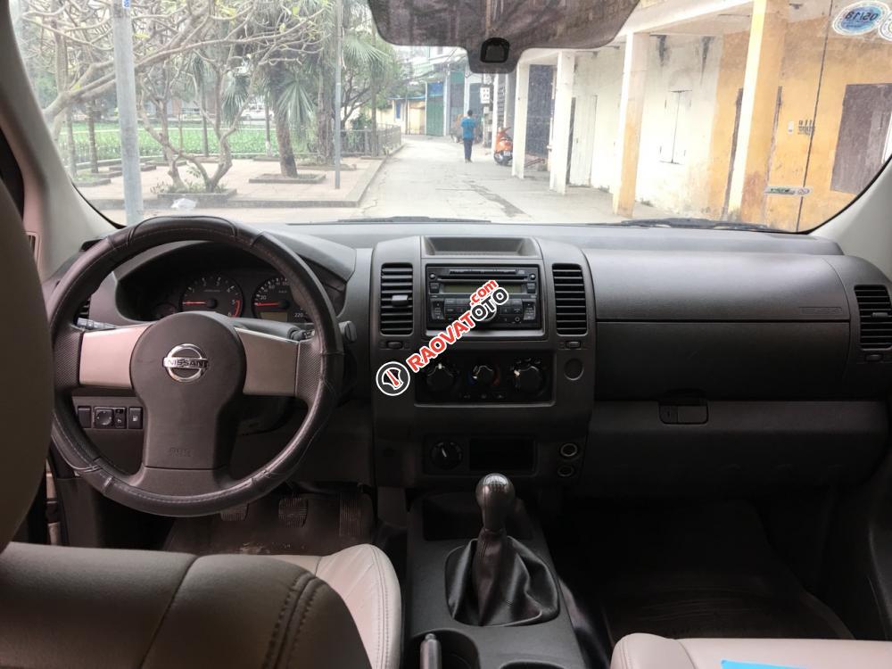 Bán Nissan LE sản xuất năm 2014, giá 405tr dầu 2 cầu-10