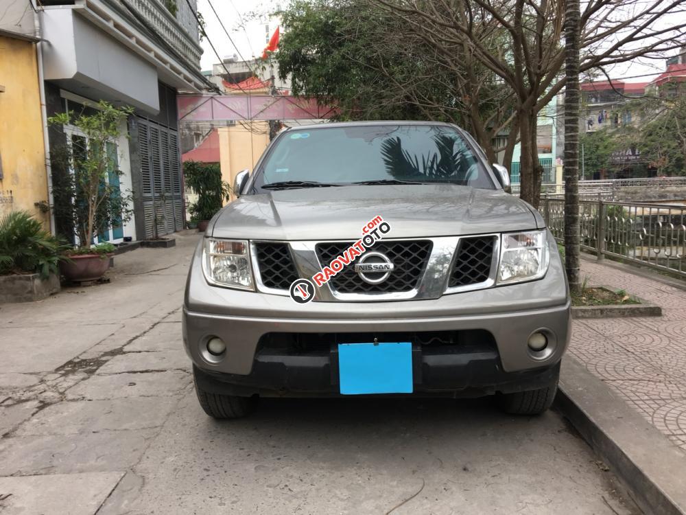 Bán Nissan LE sản xuất năm 2014, giá 405tr dầu 2 cầu-1