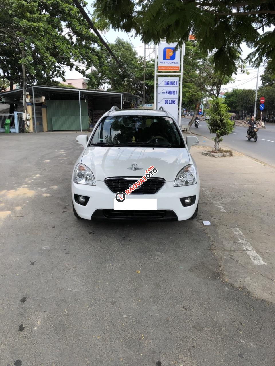 Cần bán lại xe Kia Carens SX năm sản xuất 2012, màu trắng, giá 418tr-0