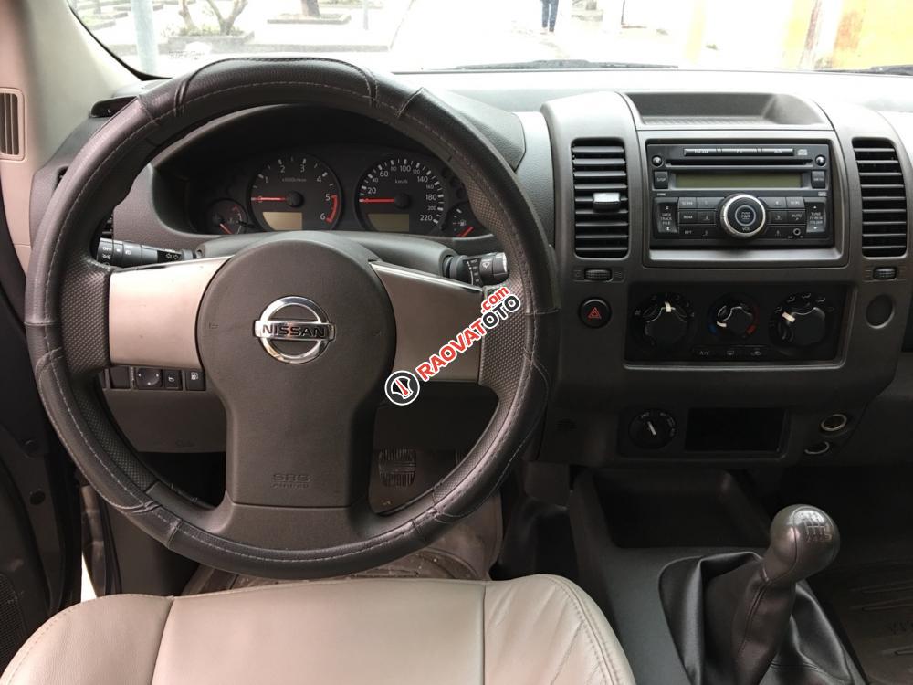 Bán Nissan LE sản xuất năm 2014, giá 405tr dầu 2 cầu-9