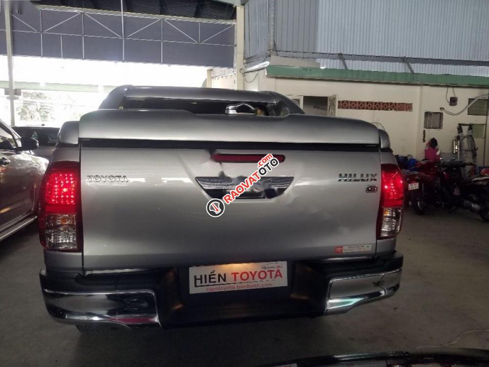 Bán Toyota Hilux 3.0G đời 2015, màu bạc, nhập khẩu-3