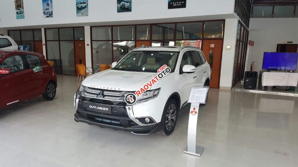 Cần bán Mitsubishi Outlander Sport GLS đời 2018, màu trắng,-3