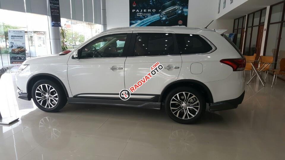 Cần bán Mitsubishi Outlander Sport GLS đời 2018, màu trắng,-2