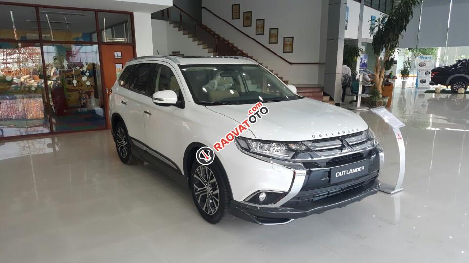 Cần bán Mitsubishi Outlander Sport GLS đời 2018, màu trắng,-1