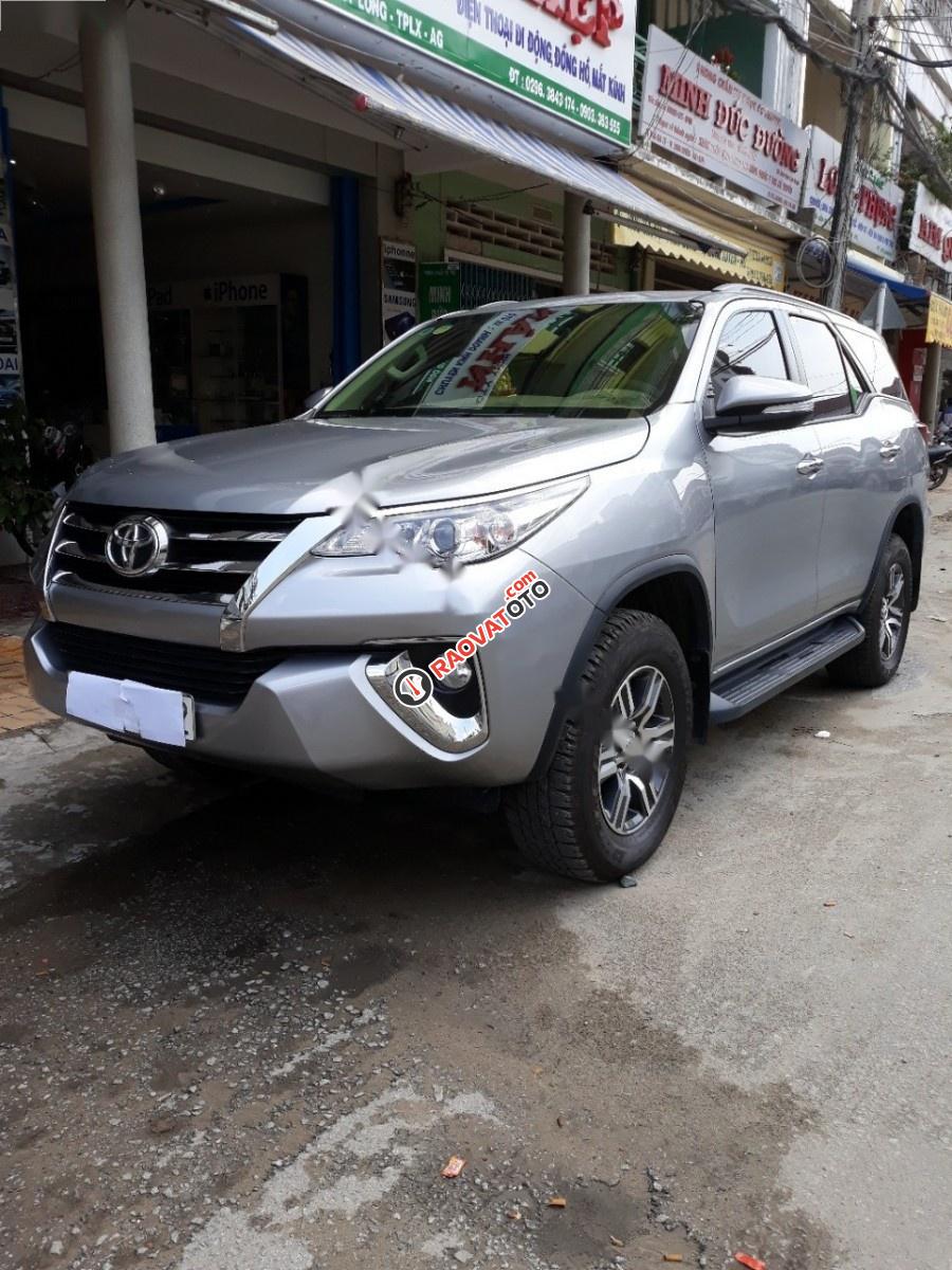 Bán Toyota Fortuner V 4x2 AT năm sản xuất 2016, màu bạc, nhập khẩu-1