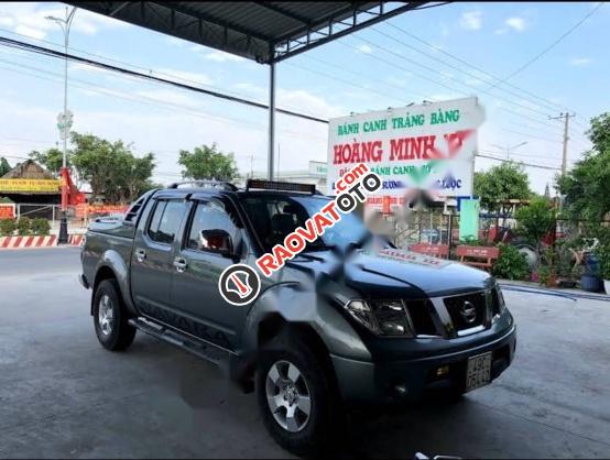 Cần bán Nissan Navara đời 2010, màu xám, nhập khẩu xe gia đình-5