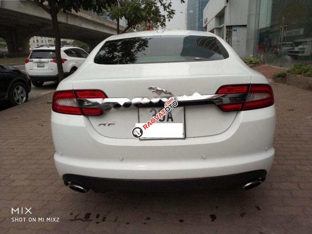 Cần bán lại xe Jaguar XF 2.0 năm sản xuất 2013, màu trắng, nhập khẩu-4