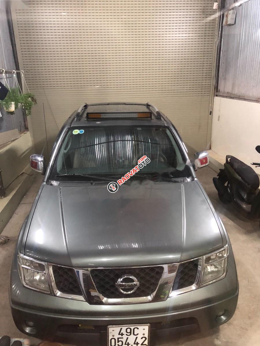 Cần bán Nissan Navara đời 2010, màu xám, nhập khẩu xe gia đình-2