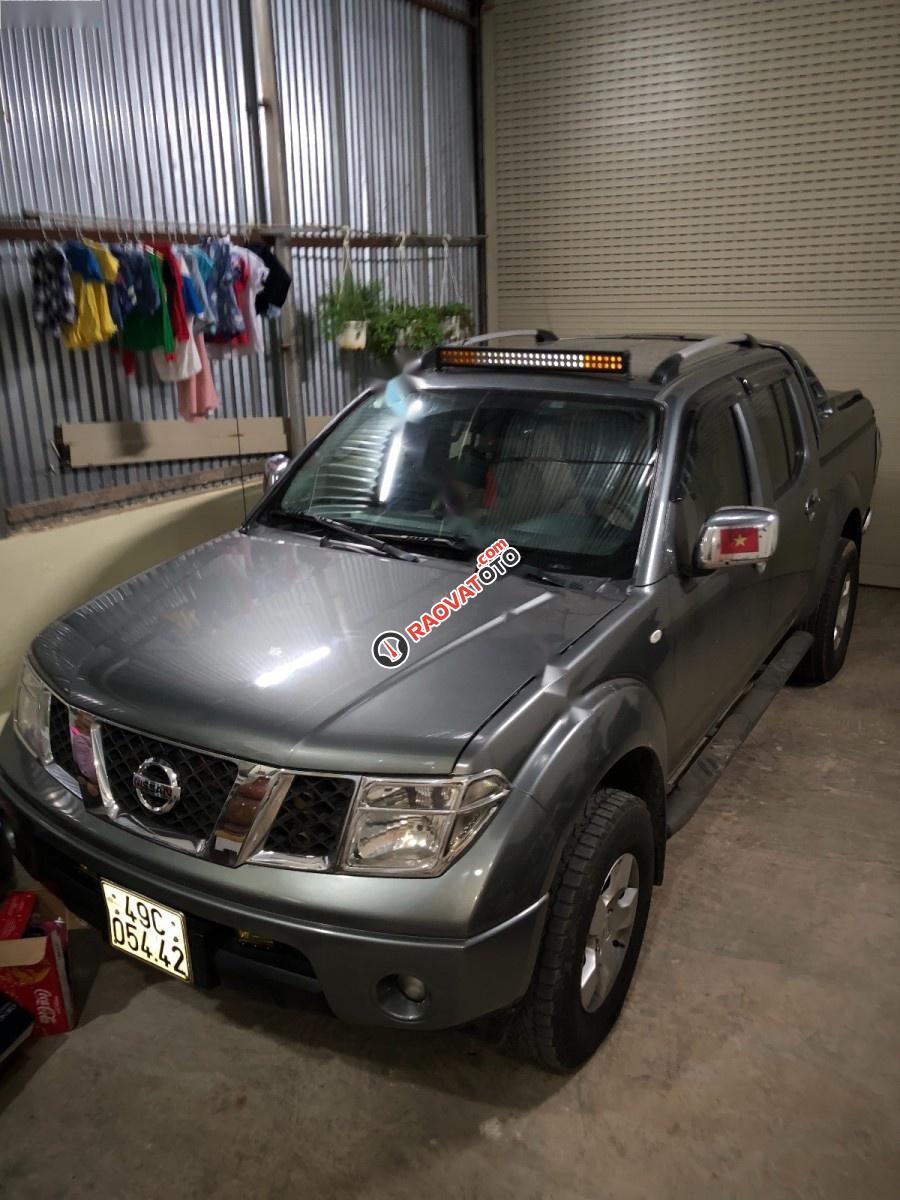 Cần bán Nissan Navara đời 2010, màu xám, nhập khẩu xe gia đình-4