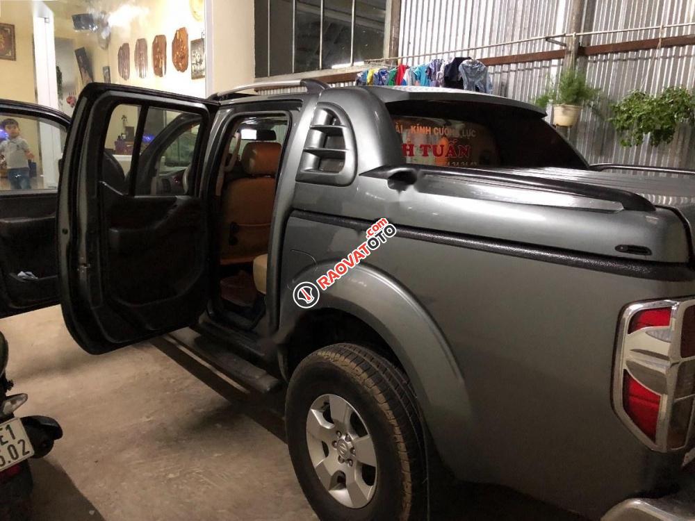 Cần bán Nissan Navara đời 2010, màu xám, nhập khẩu xe gia đình-1