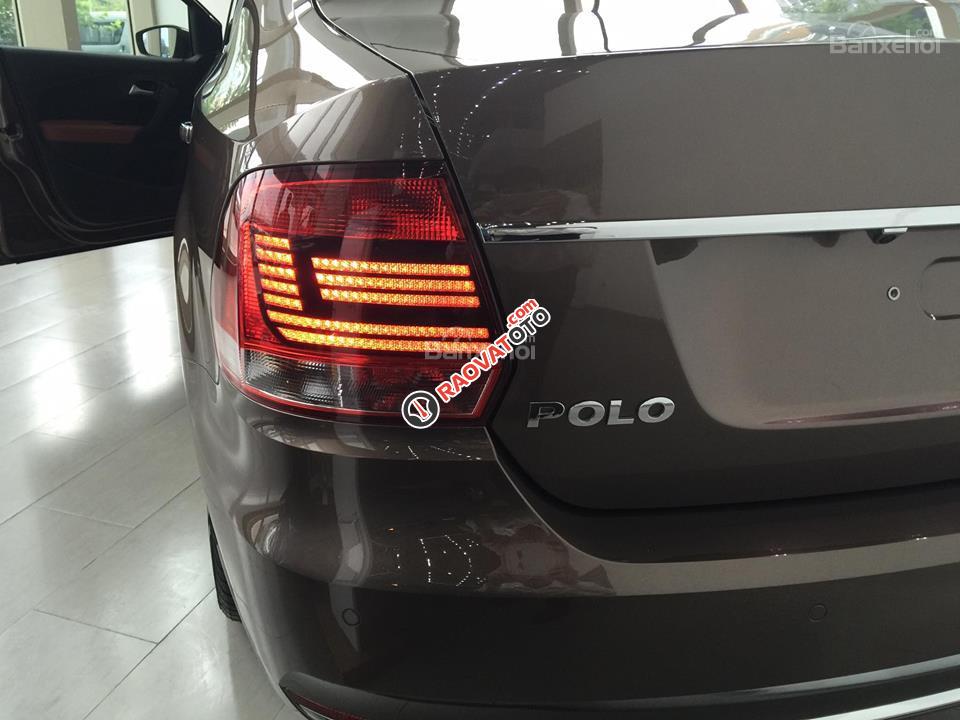 Xe nhập Đức Volkswagen Polo Sedan 1.6L GP, màu nâu -Cam kết giá tốt. LH Hương 0902.608.293-5