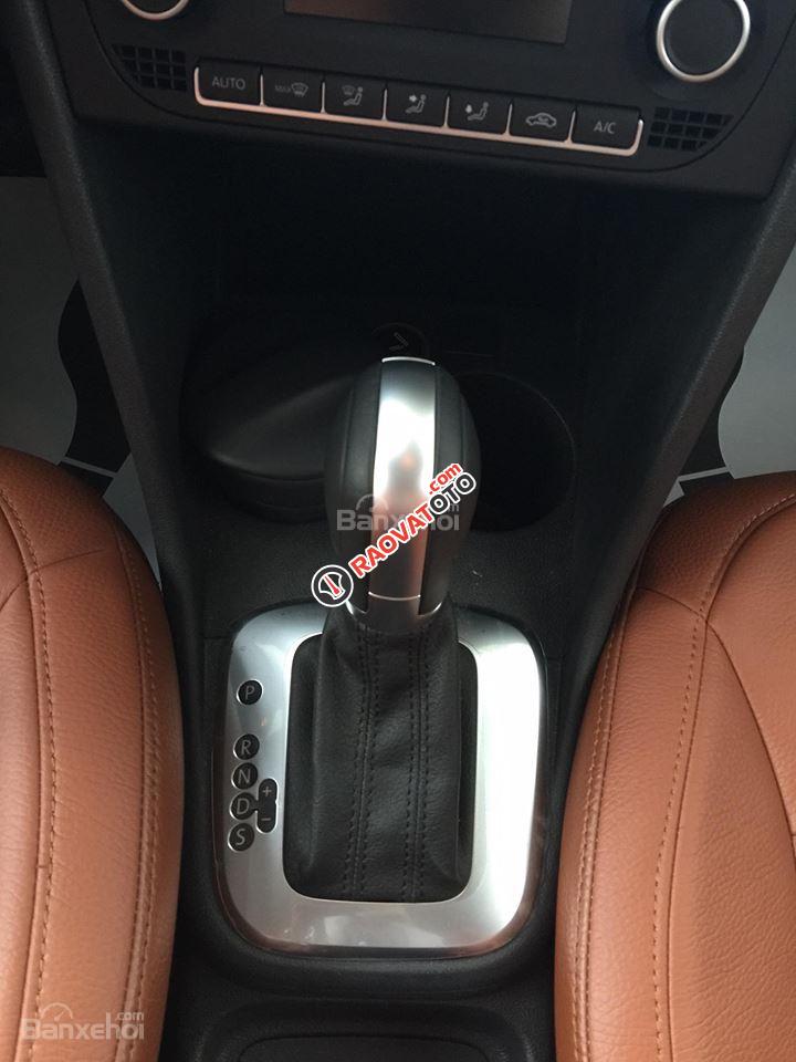 Xe nhập Đức Volkswagen Polo Sedan 1.6L GP, màu nâu -Cam kết giá tốt. LH Hương 0902.608.293-7