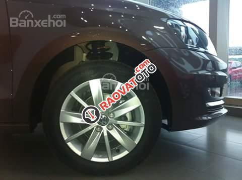 Xe nhập Đức Volkswagen Polo Sedan 1.6L GP, màu nâu -Cam kết giá tốt. LH Hương 0902.608.293-13