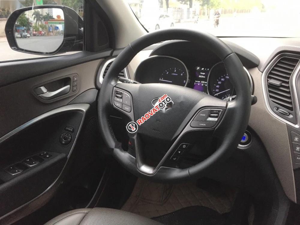 Cần bán lại xe Hyundai Santa Fe 2.2 đời 2016, màu đen-1