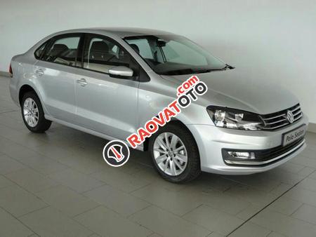Xe Nhập Volkswagen Polo Sedan 1.6l GP 2016, màu bạc. Cạnh tranh với Honda City - LH Hương 0902.608.293-4