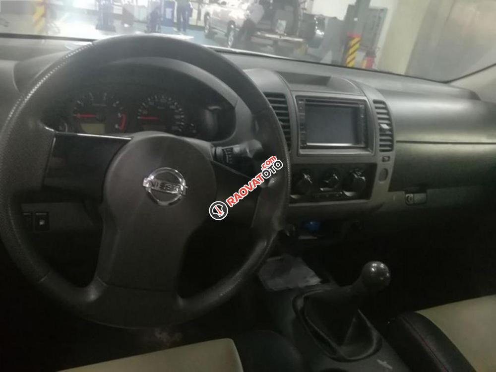 Bán Nissan Navara LE 2.5 MT 4WD 2010, màu bạc, nhập khẩu  -4