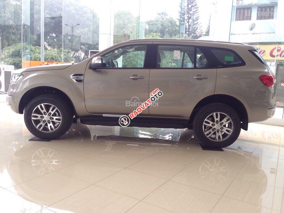 Bán ô tô Ford Everest Trend AT 4x2 giá rẻ, hỗ trợ trả góp 80%, tư vấn hoàn thiện xe-1