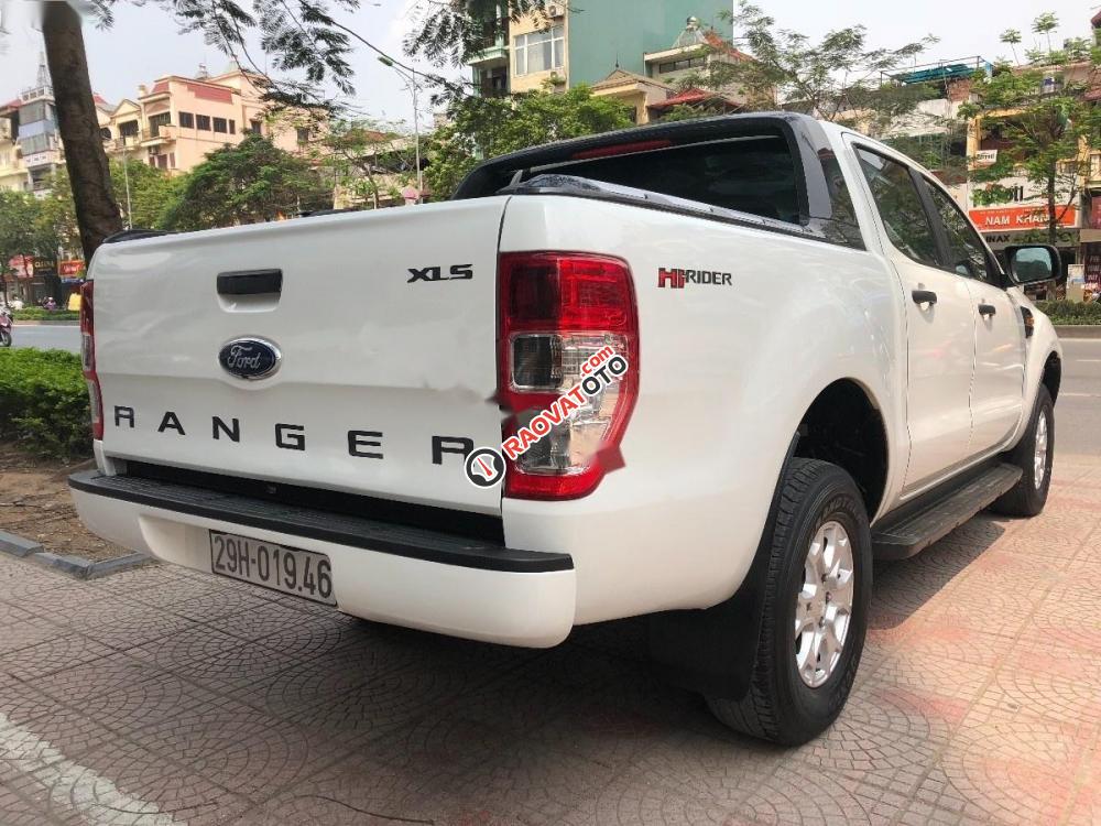 Bán Ford Ranger XLS 2.2L 2016, màu trắng, nhập khẩu chính chủ, giá chỉ 635 triệu-5