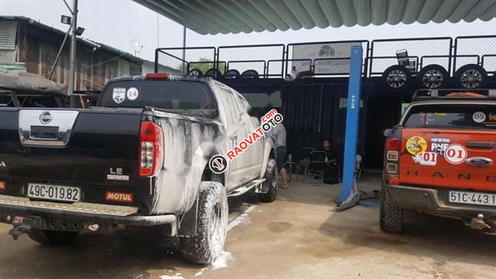 Cần bán gấp Nissan Navara LE đời 2012, màu đen, nhập khẩu, giá tốt-1