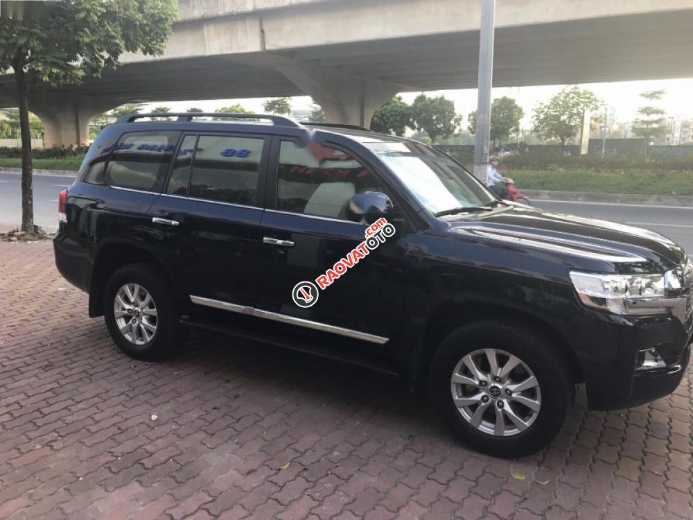 Bán xe Toyota Land Cruiser 4.6 V8 sản xuất 2016, màu đen, nhập khẩu-2