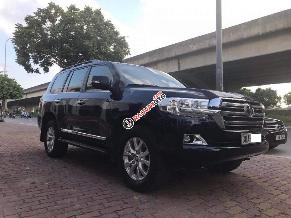 Bán xe Toyota Land Cruiser 4.6 V8 sản xuất 2016, màu đen, nhập khẩu-1