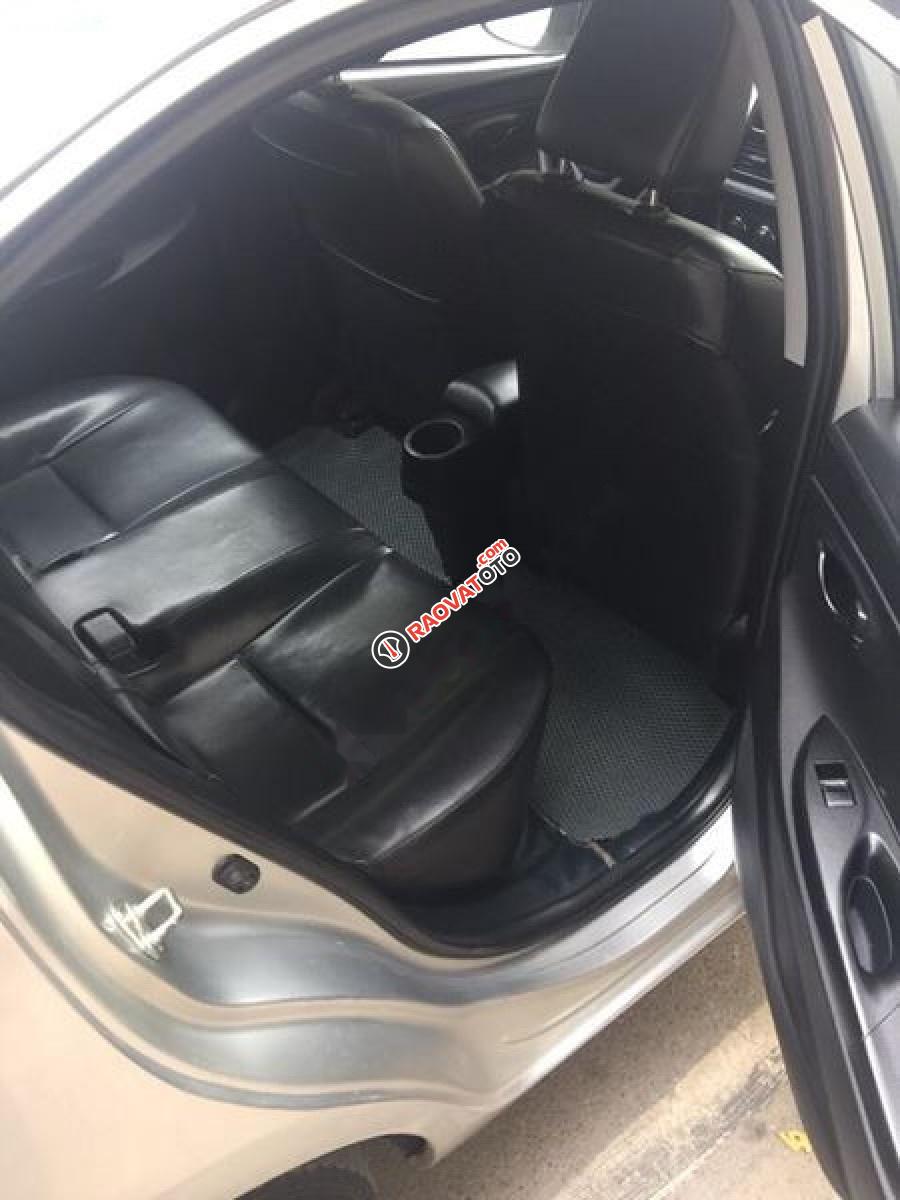 Bán Toyota Vios J đời 2014, màu bạc -5