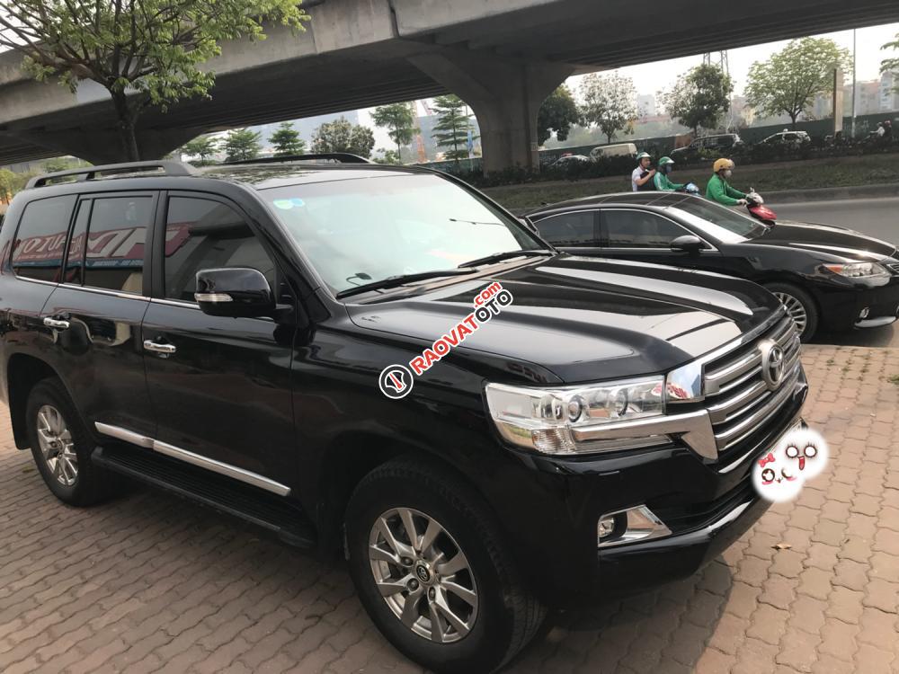 Bán Toyota Land Cruise 4.6 V8 màu đen, nội thất kem, Model và đăng ký 2016, xe đẹp, biển đẹp-3