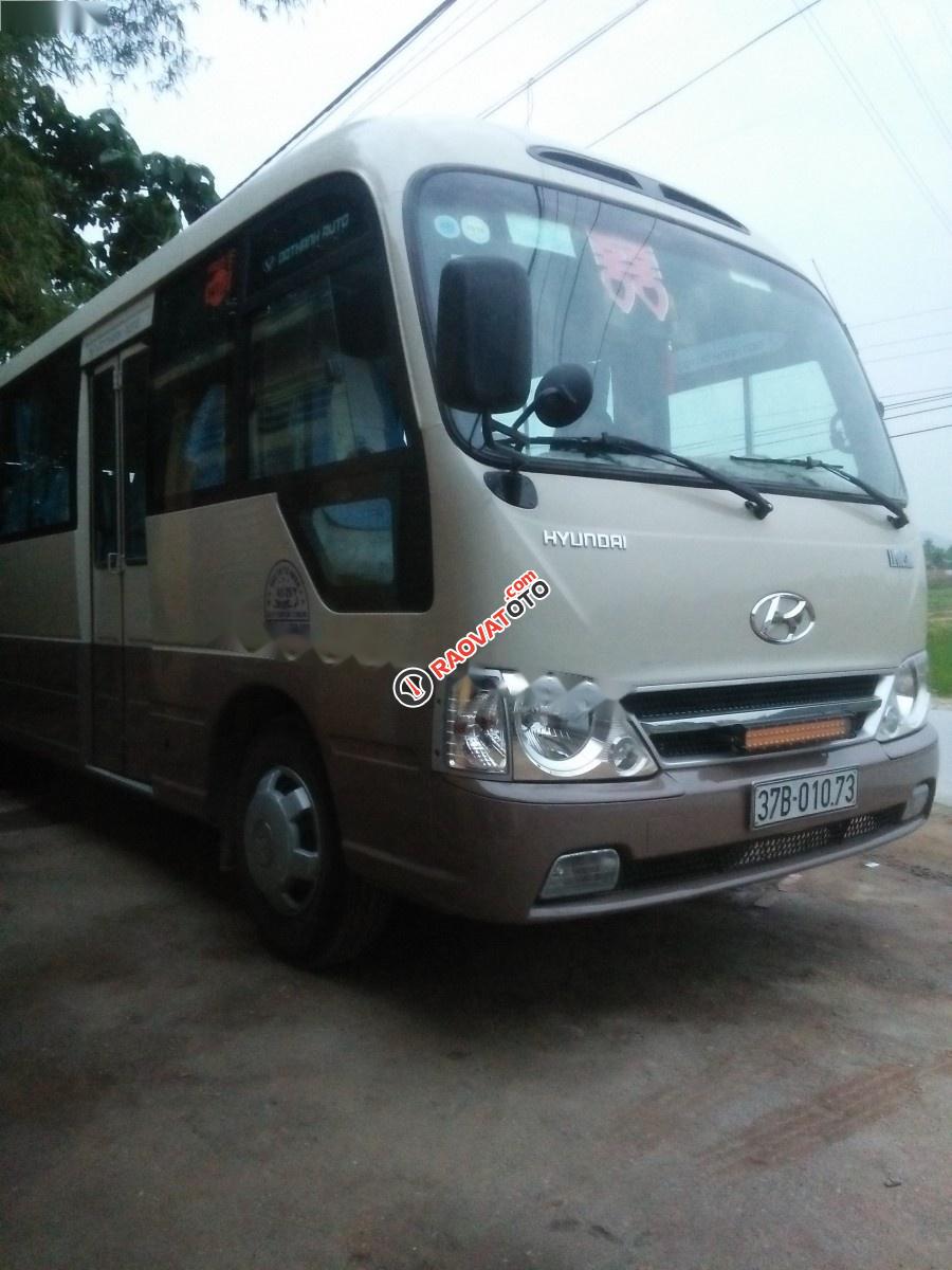 Cần bán lại xe Hyundai County Limousine năm 2014, hai màu như mới-5