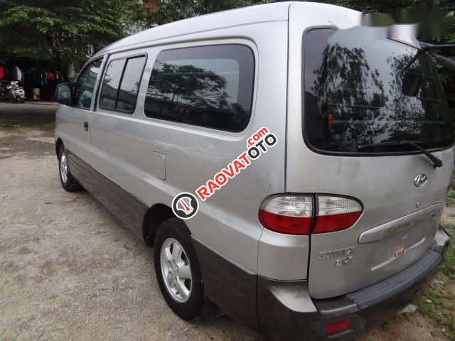 Bán Hyundai Starex GRX đời 2004, màu bạc số sàn-2