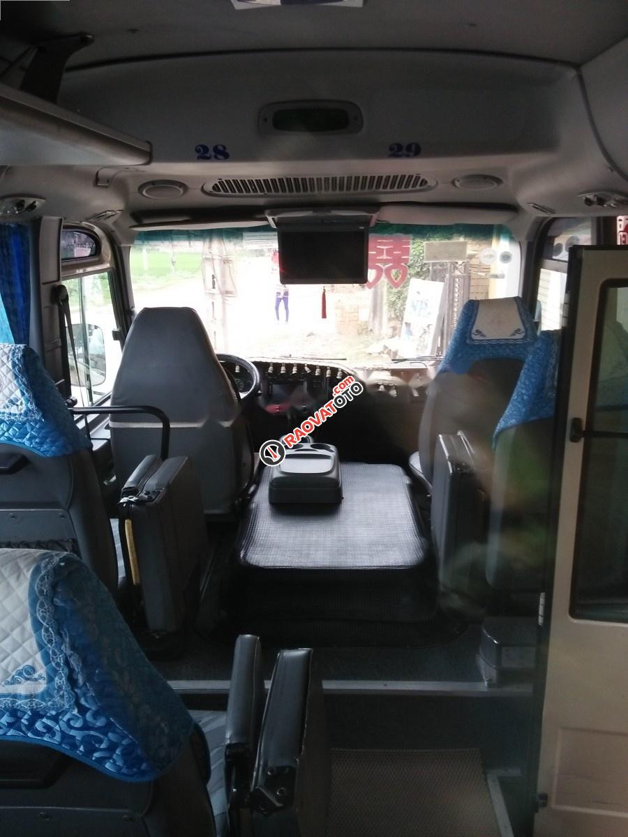 Cần bán lại xe Hyundai County Limousine năm 2014, hai màu như mới-2