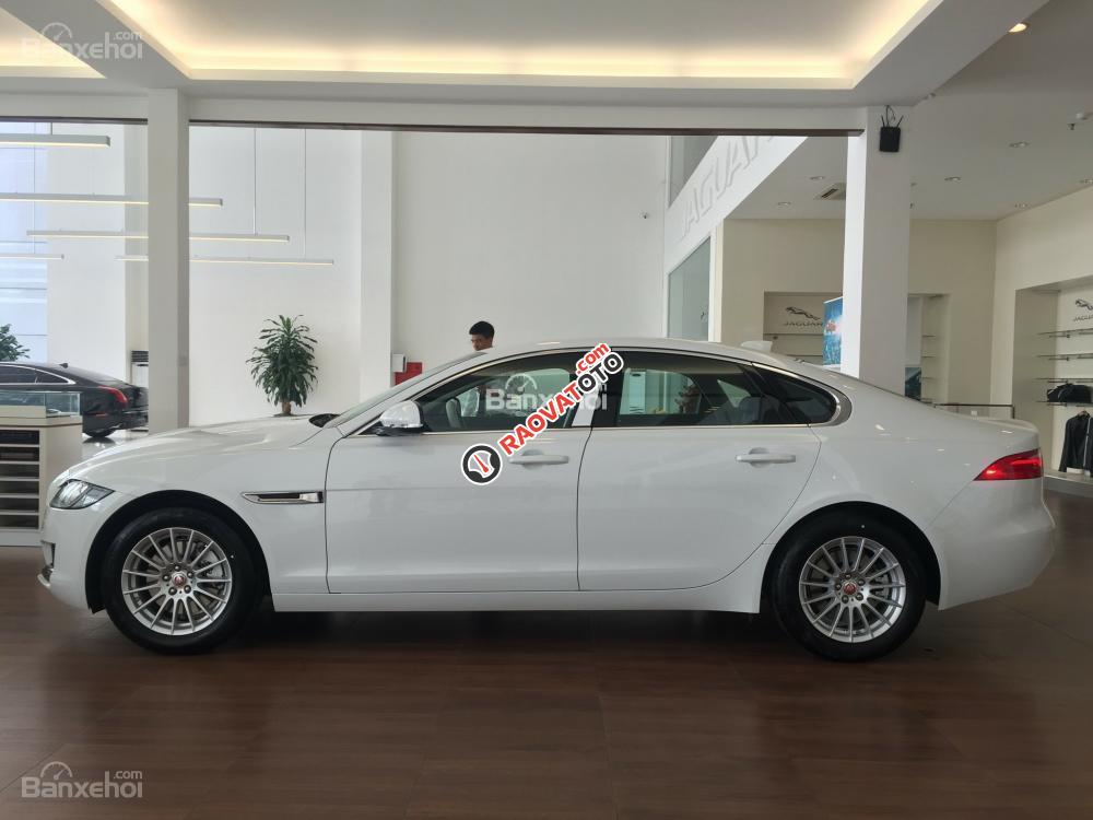 Ban giá xe Jaguar XF Pure 2.0 đời 2017, màu trắng, bảo hành giá tốt 0918842662-0