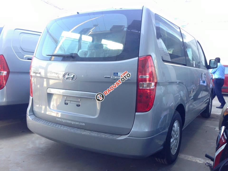 Bán Hyundai Starex 9 chỗ máy dầu, màu xám (ghi), có xe giao ngay-3