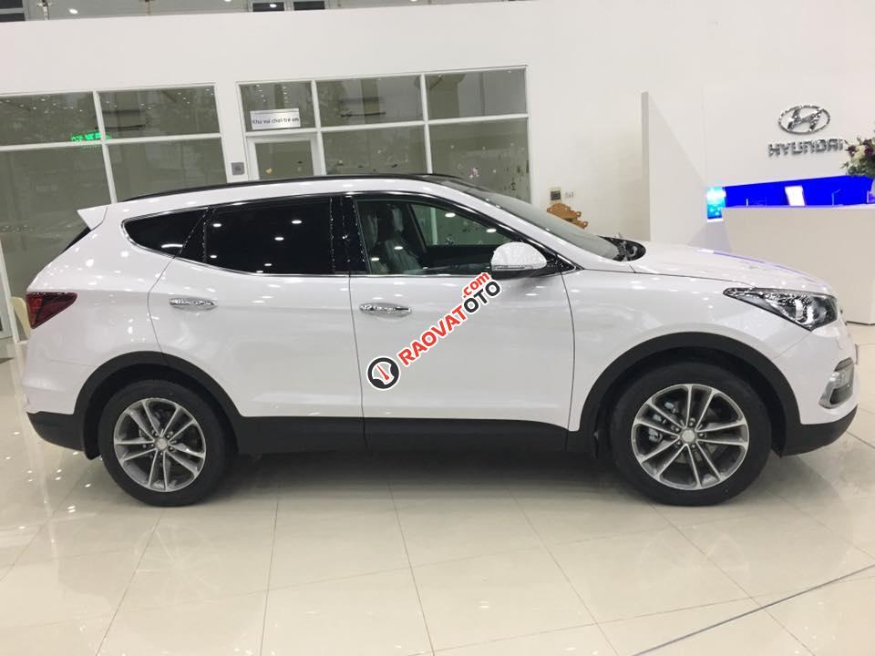 Hyundai Santafe 2.2 AT KM lên đến 230tr, hỗ trợ vay 85% giá trị - Hotline 0935.90.41.41 - 0948.94.55.99-4