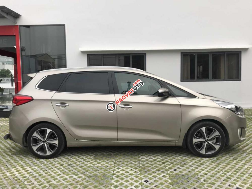 Cần bán Kia Rondo sedan sản xuất 2015, màu ghi vàng, giá chỉ 576 triệu-8