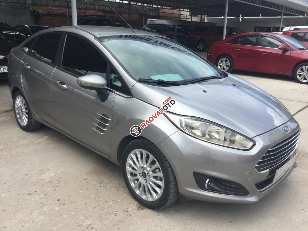 Bán Ford Fiesta 1.5L Titanium sản xuất 2015, vay ngân hàng 70%-0