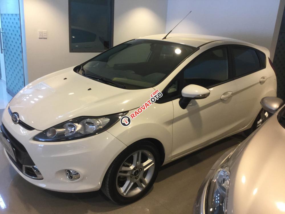 Bán xe Ford Fiesta 1.6L 5 cửa 2013, màu trắng, giá chỉ 375 triệu-9