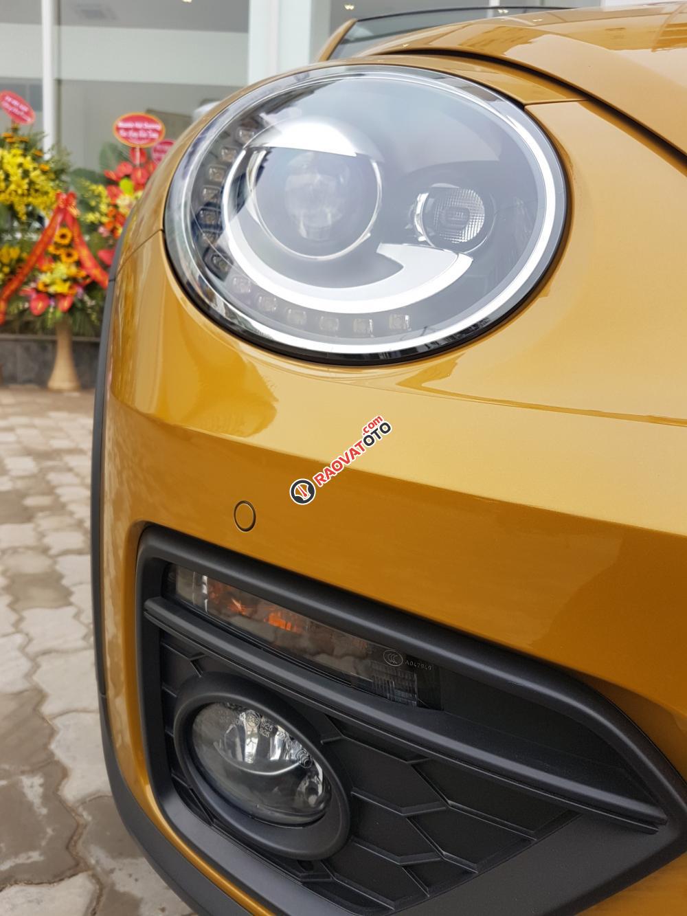 Bán Volkswagen Beetle Dune huyền thoại, mầu vàng duy nhất mới về VN-0